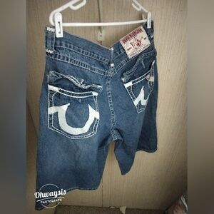 True Religion Blue Denim Shorts with White Pocket Stitching Size 40